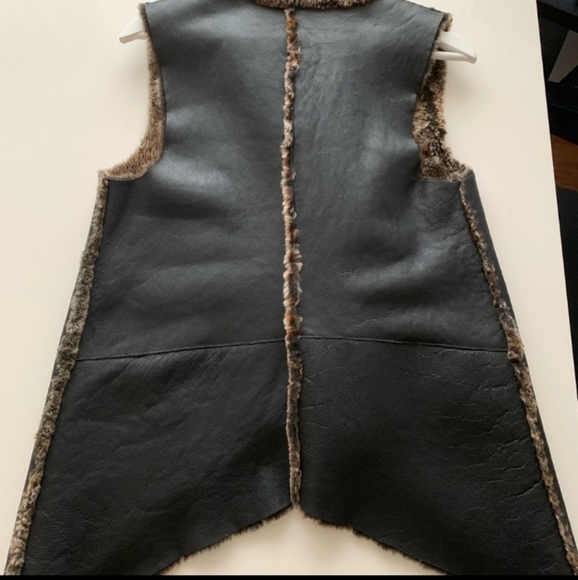 Truth and Pride shearling vest - Picture 2 of 4